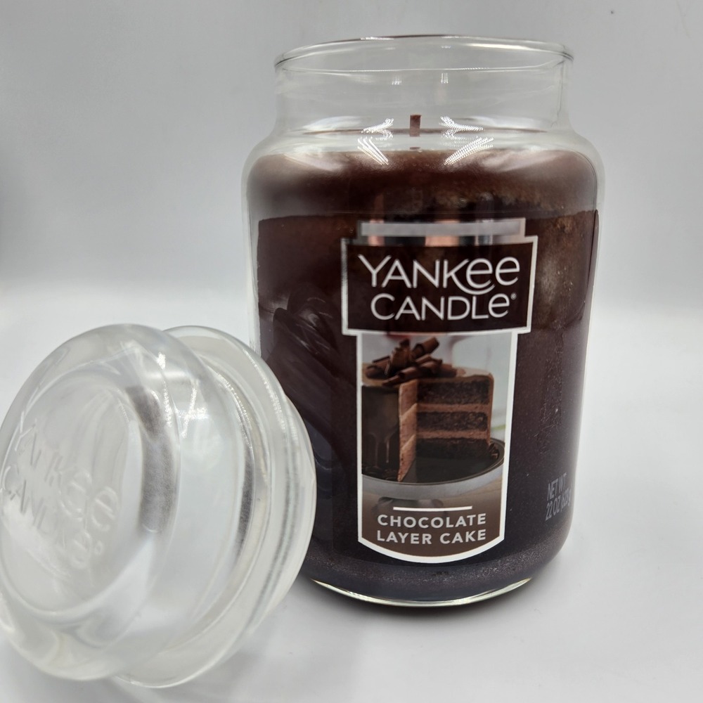 New Yankee Candle‎ 22oz. Chocolate Layer Cake 22oz Jar Scented Candle Retired